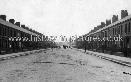 St Leonardss Road, Northampton. c.1908.